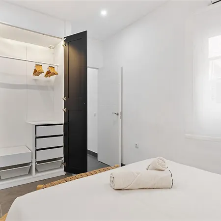 דירה En El Corazon De By Pineapple Homes מאלגה
